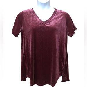 Amaryllis Women’s Velvet T-Shirt Top 1X Raspberry Pink V-Neck Short Sleeve NWOT